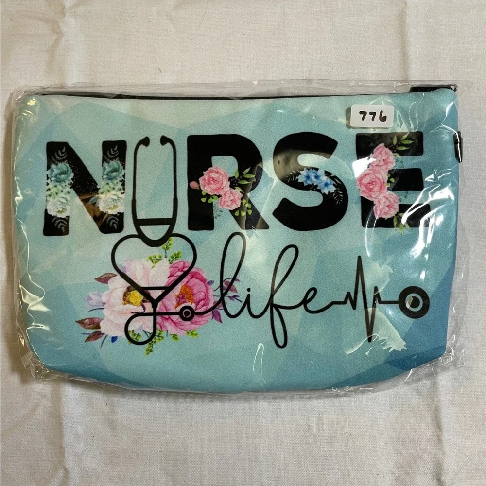 The Pouch Nurse Life Cosmetic Bag Women OS Teal NWT Floral Stethoscope Heart EKG